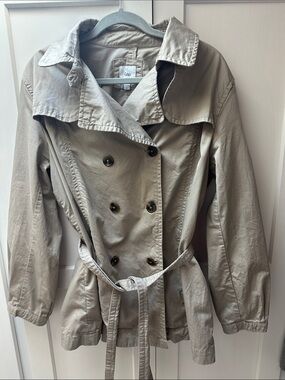 GAP Iconic Double-Breasted Trench Coat in Light Beige XL